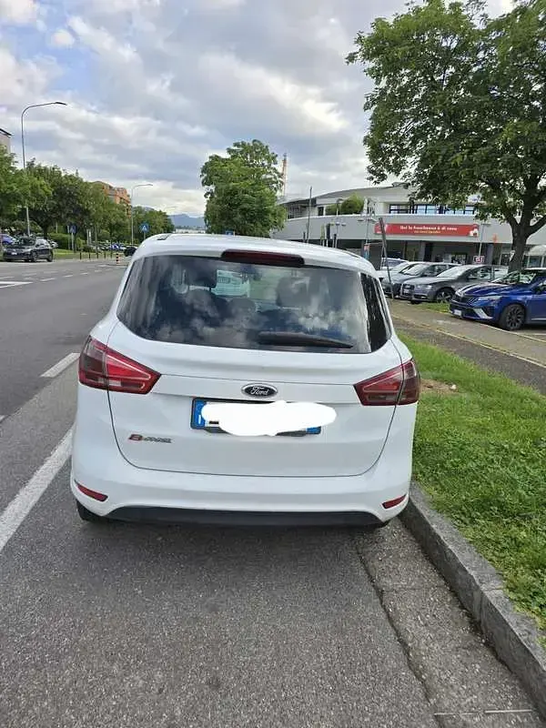 Usata Ford B-MAX Ambiente 75 CV (55 kW) 2014 Monovolume