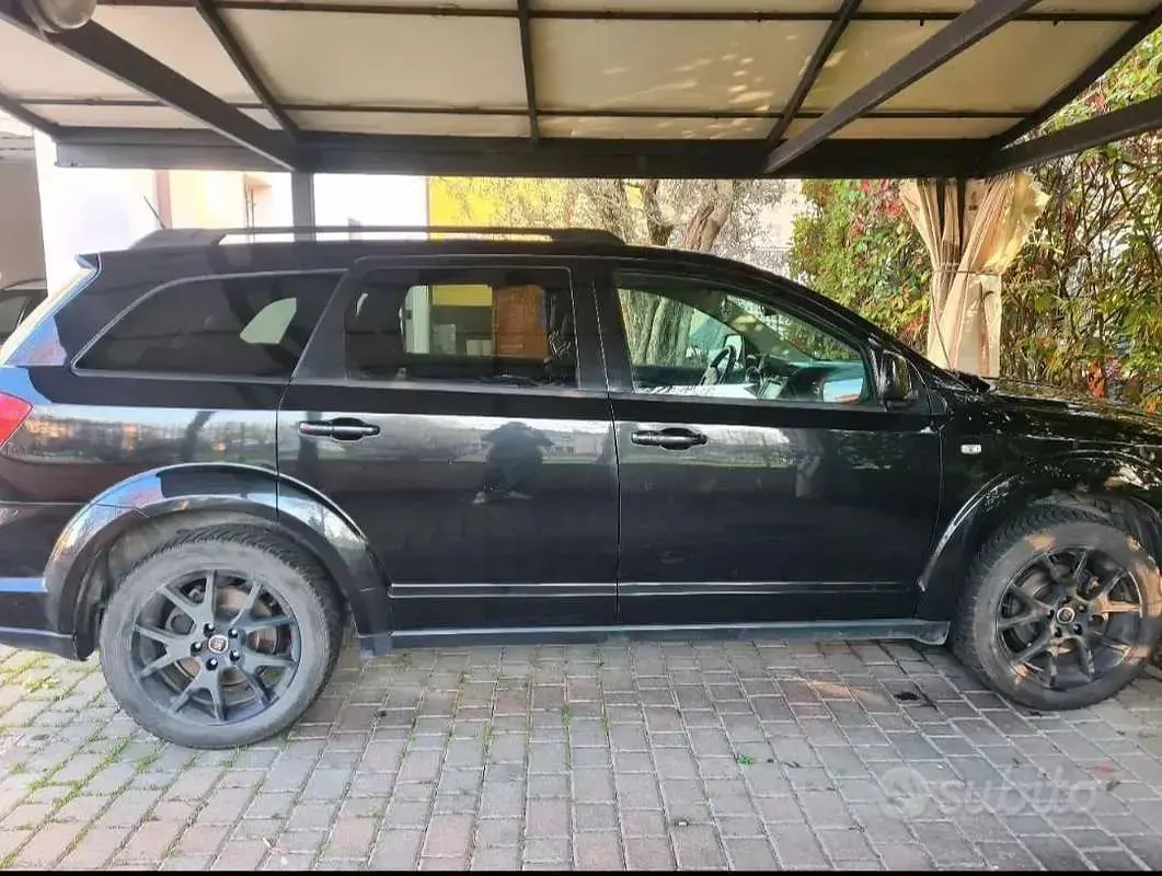 Usata Fiat Freemont Black Code 170 CV (125 kW) 2015 Nero SUV