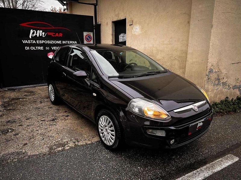 Usata Fiat Punto Easy 69 CV (50 kW) 2012 Nero Utilitaria
