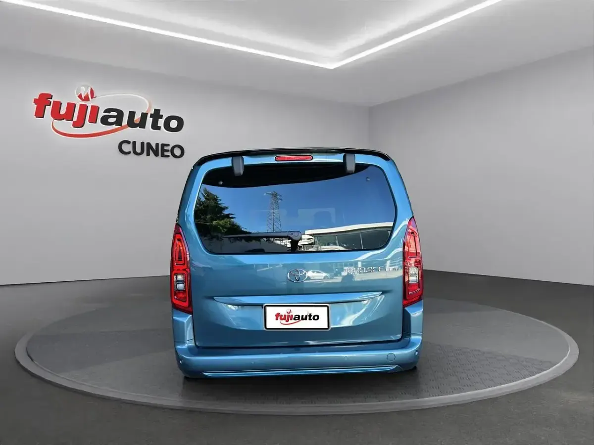 Nuova Toyota Proace Verso City 131 CV (96 kW) 2026 Grigio Station wagon