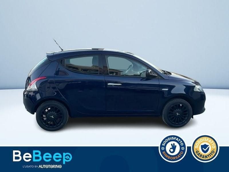 Begagnad Lancia Ypsilon Gold 69 HK (50 kW) 2019 Blå Halvkombi