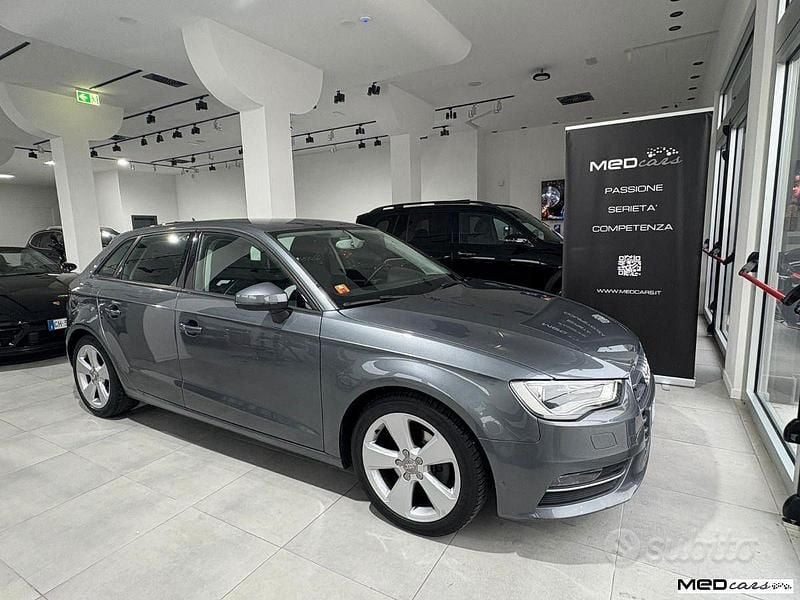 Usata Audi A3 Sportback Ambition 105 CV (77 kW) 2014 Grigio Utilitaria