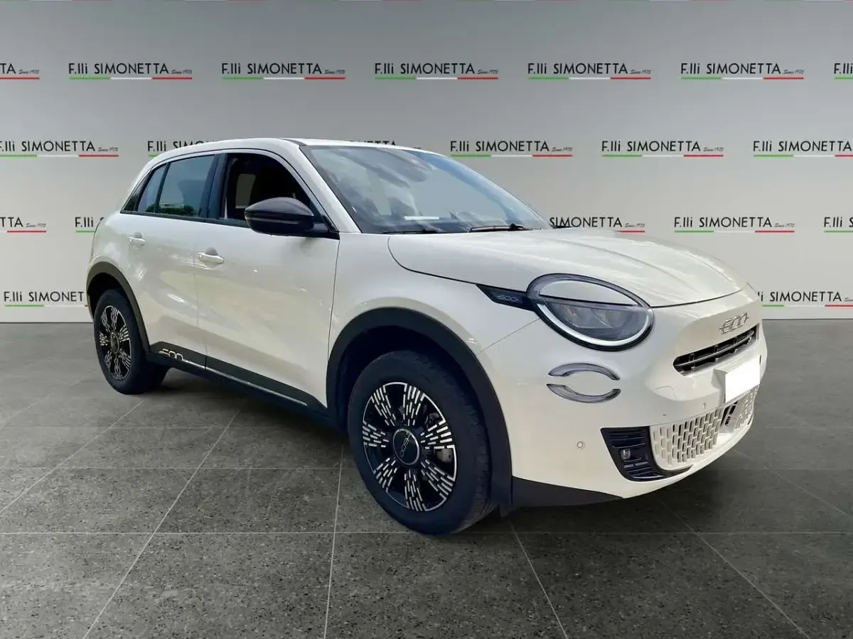 Usata Fiat 600 145 CV (106 kW) 2025 Other SUV