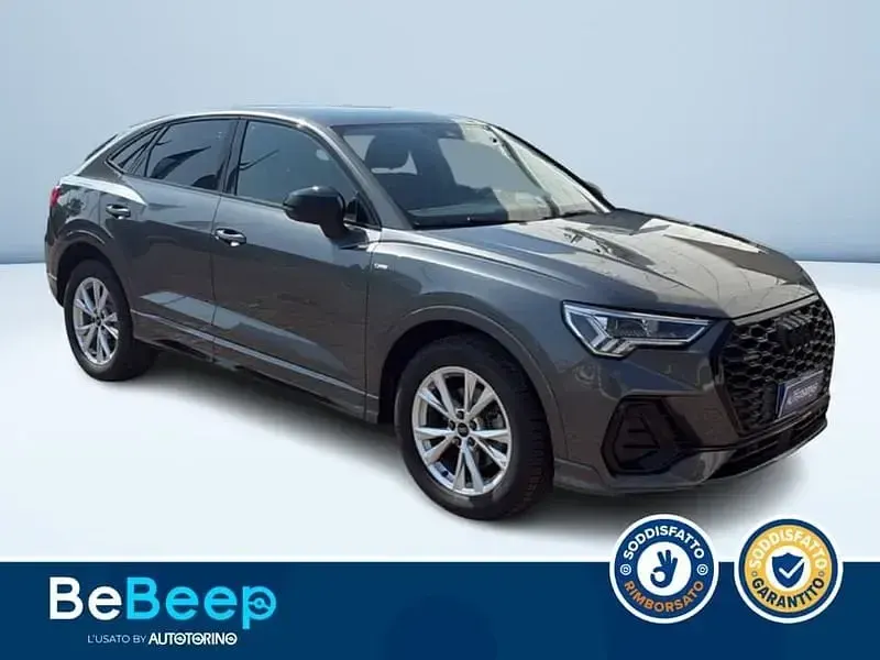 Usata Audi Q3 Sportback S-Line 150 CV (110 kW) 2023 Grigio metallizzato SUV