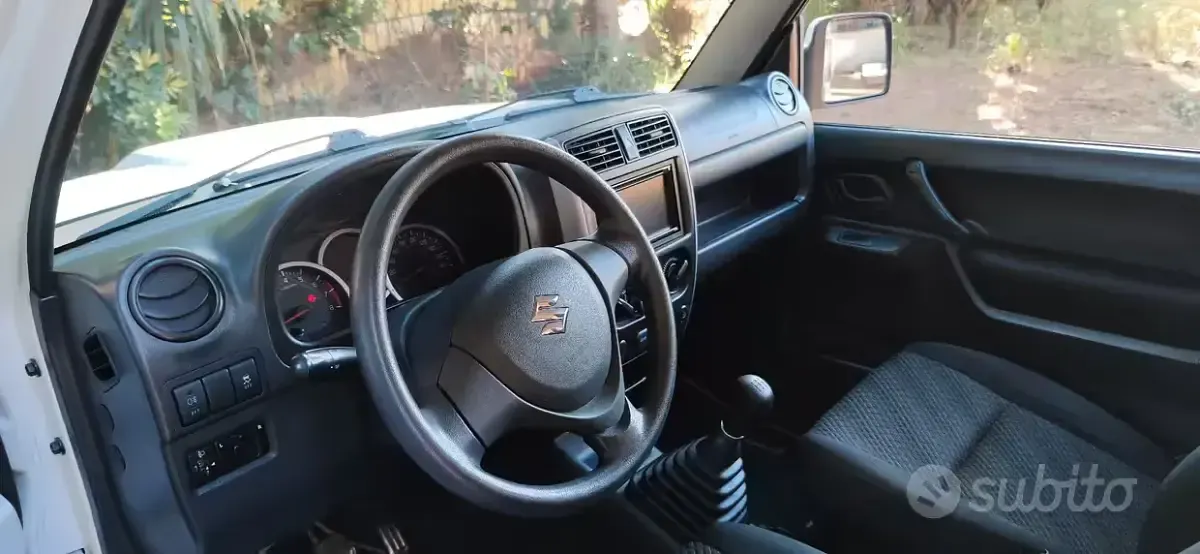 Usata Suzuki Jimny 86 CV (63 kW) 2016 Bianco SUV