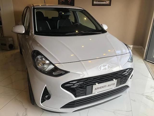 Bianco metallizzato Usata 2024 Hyundai i10 Utilitaria | 14.500 € (Buon prezzo) - Immagine 1/1
