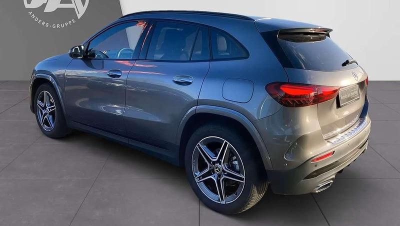 Usata Mercedes GLA200 AMG 163 CV (119 kW) 2024 Grigio SUV