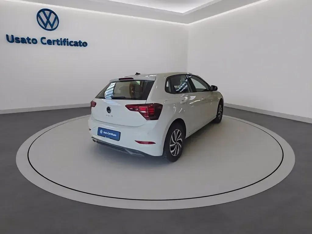 Usata VW Polo Life 80 CV (58 kW) 2023 Ascot grey Utilitaria