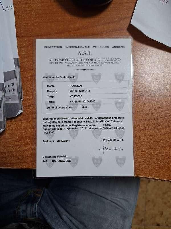Usata Peugeot 205 49 CV (36 kW) 1987 Berlina