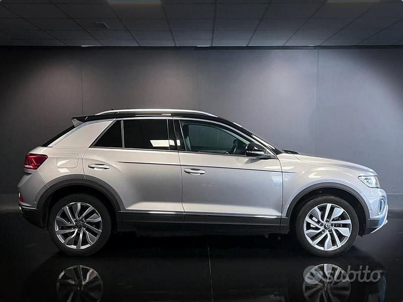 Usata VW T-Roc Style 150 CV (110 kW) 2023 Grigio SUV