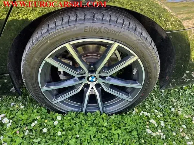 Begagnad BMW 318 Sport Line 150 HK (110 kW) 2021 Svart Kombi