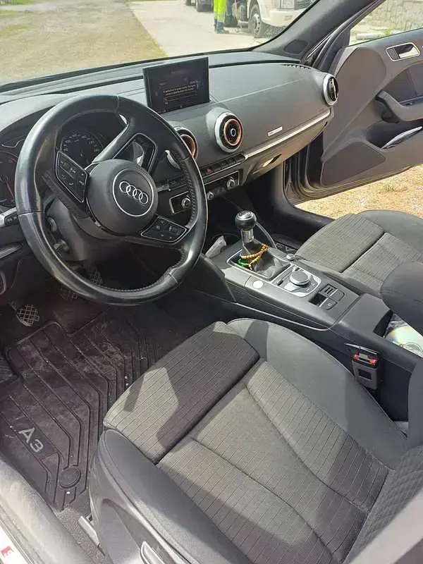 Usata Audi A3 Admired 116 CV (85 kW) 2019 Grigio Berlina