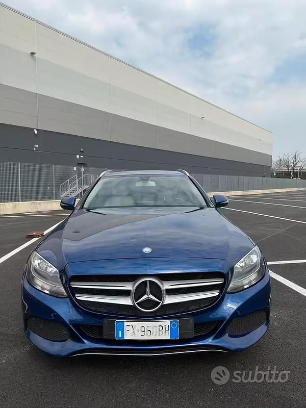 Usata Mercedes C200 136 CV (100 kW) 2016 Blu Station wagon