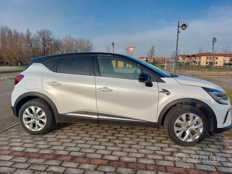 Usata Renault Captur 92 CV (67 kW) 2022 Bianco SUV