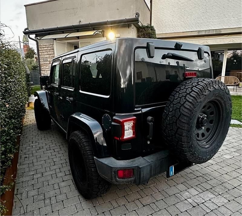 Usata Jeep Wrangler 200 CV (147 kW) 2015 Nero SUV