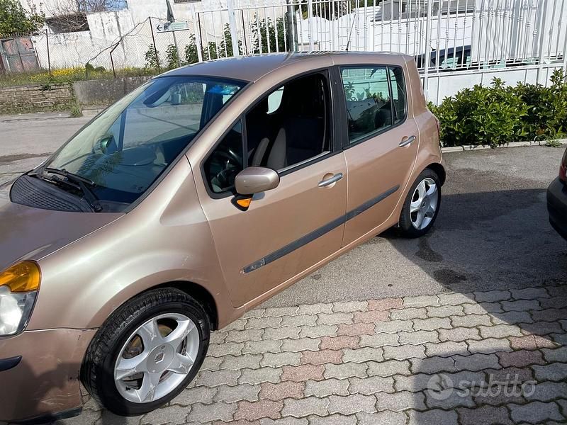 Usata Renault Modus Luxe 82 CV (60 kW) 2005 Marrone Monovolume