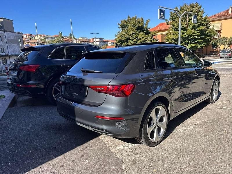 Usata Audi A3 Ambiente 150 CV (110 kW) 2022 Mountaingrau met. Berlina