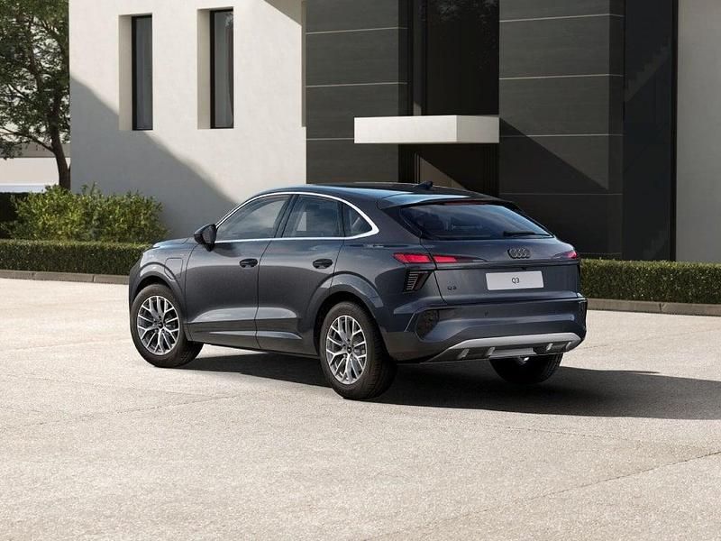 Nuova Audi Q3 Advanced 272 CV (200 kW) 2026 Nero mito metallizzato SUV