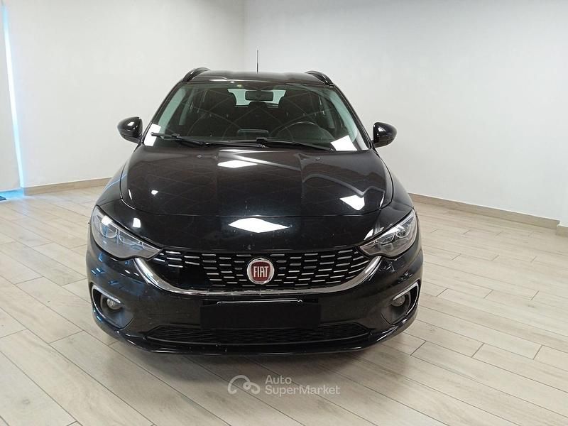 Usata Fiat Tipo Lounge 120 CV (88 kW) 2017 Nero Station wagon