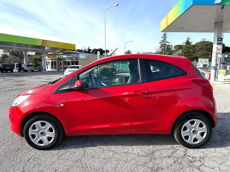 Usata Ford Ka Titanium 69 CV (50 kW) 2014 Rosso Berlina
