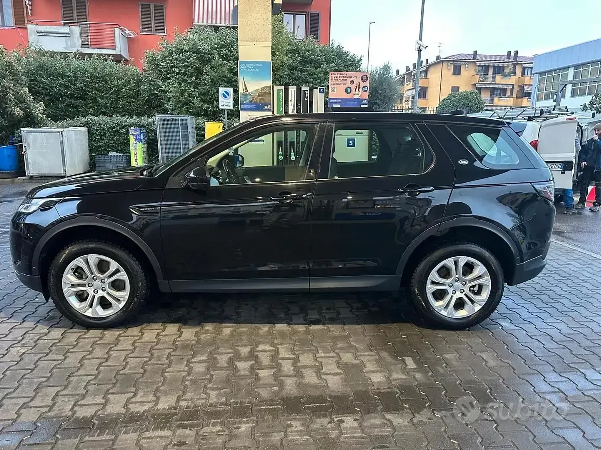 Usata Land Rover Discovery 5 150 CV (110 kW) 2020 Nero SUV