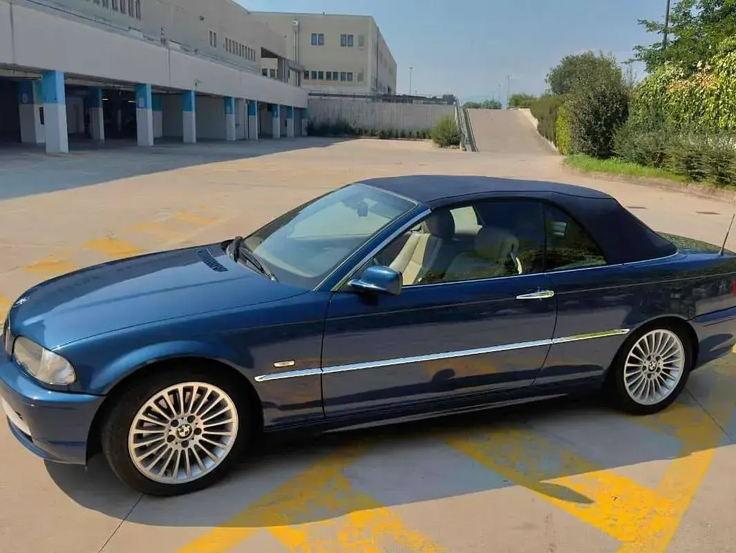 Usata BMW 330 Cabriolet M Sport 231 CV (169 kW) 2001 Blu/azzurro Cabrio