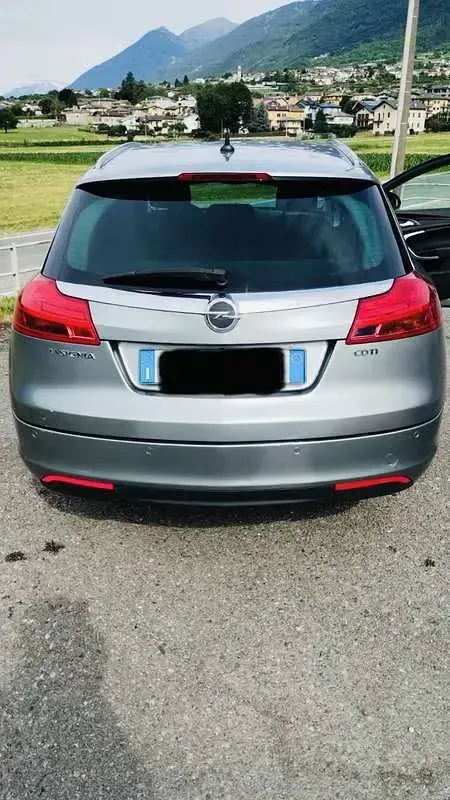 Usata Opel Insignia 160 CV (117 kW) 2012 Grigio Station wagon