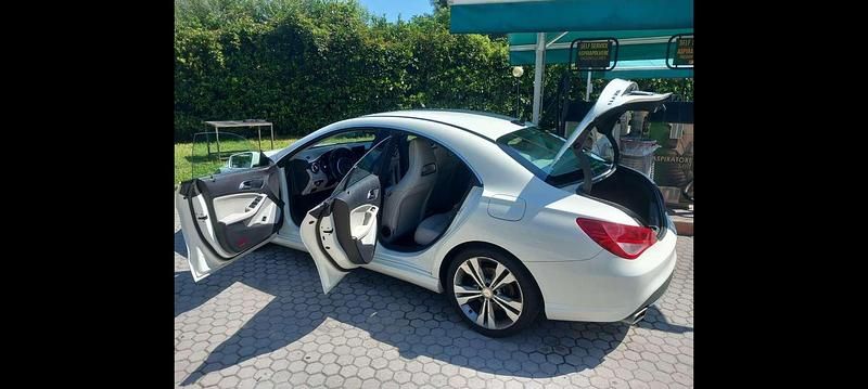 Usata Mercedes CLA180 Premium 122 CV (89 kW) 2013 Bianco Berlina