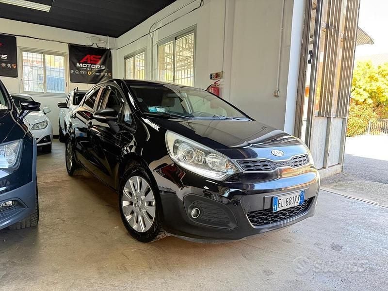 Usata Kia Rio EX 90 CV (66 kW) 2012 Nero Berlina