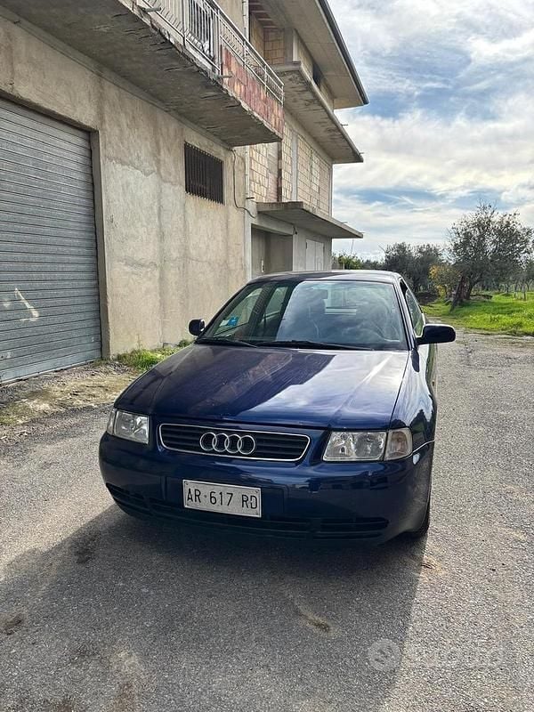 Usata Audi A3 1999 Blu Utilitaria