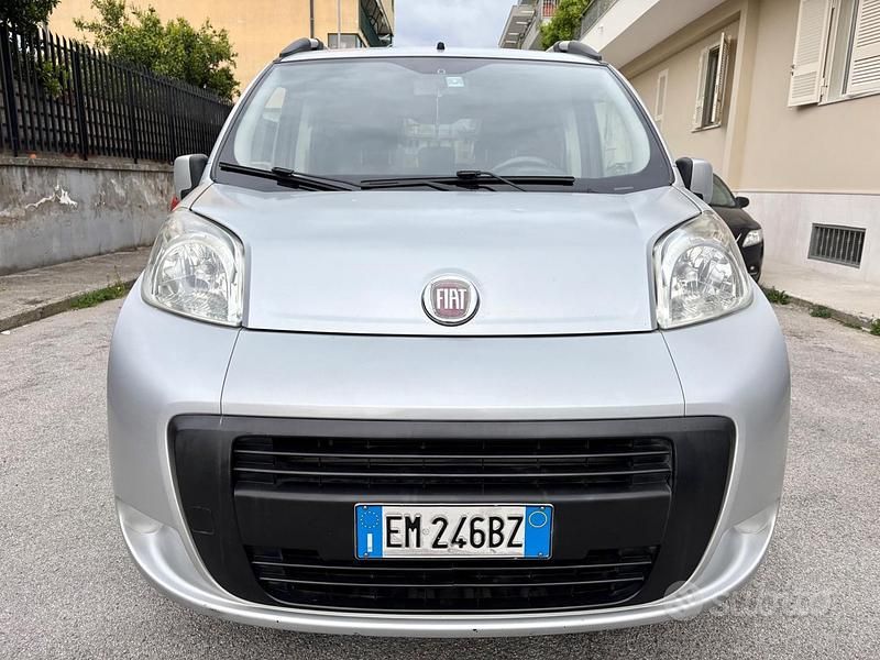 Usata Fiat Qubo Trekking 77 CV (56 kW) 2012 Grigio Monovolume