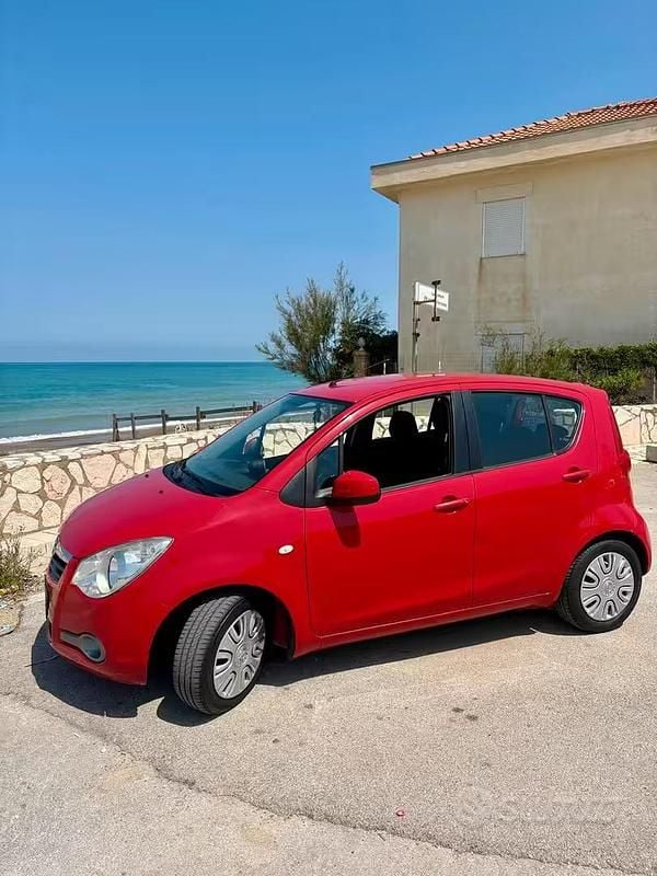 Usata Opel Agila 86 CV (63 kW) 2010 Rosso Utilitaria