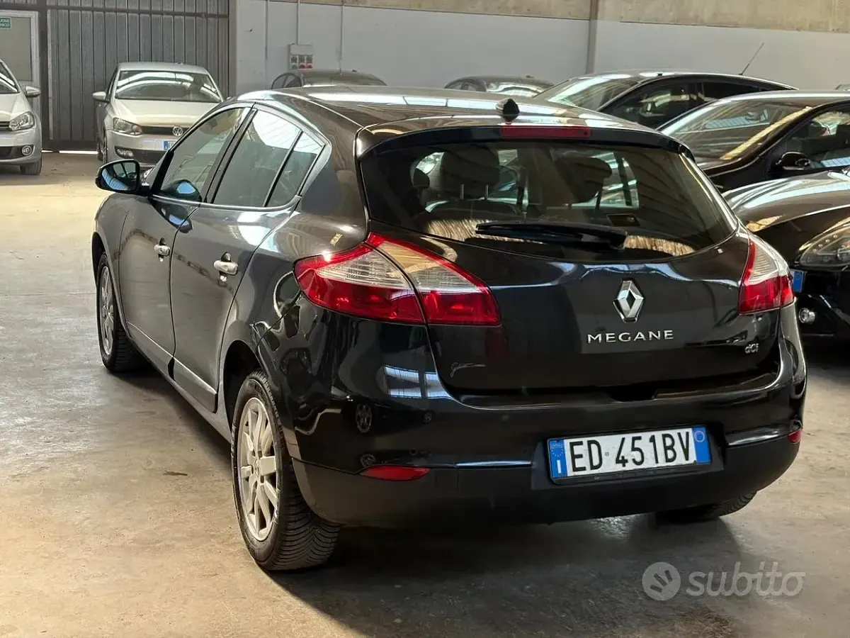 Usata Renault Mégane Dynamique 110 CV (80 kW) 2010 Nero Berlina