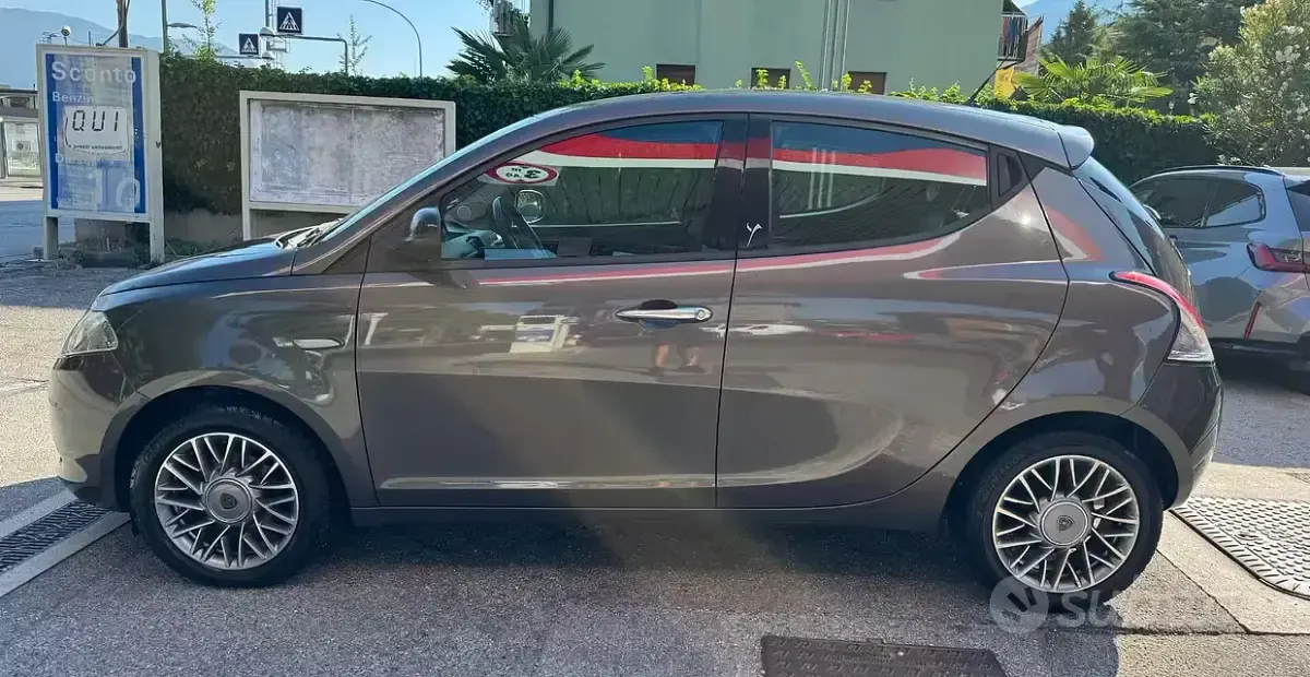 Usata Lancia Ypsilon S 95 CV (69 kW) 2012 Grigio Utilitaria