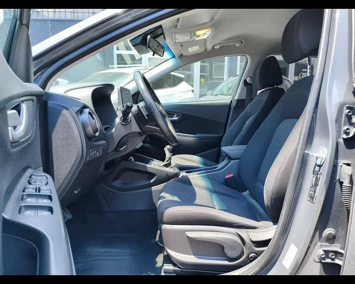 Usata Hyundai Kona 141 CV (103 kW) 2023 Grigio SUV