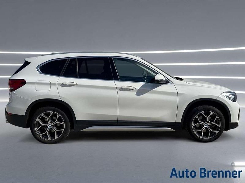 Käytetty BMW X1 xLine 150 HP (110 kW) 2022 Valkoinen Katumaasturi