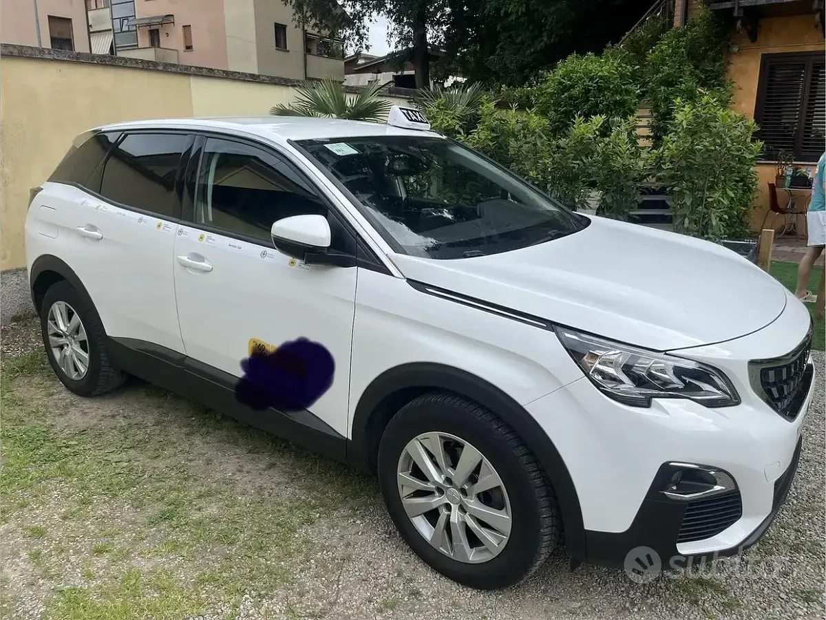 Usata Peugeot 3008 131 CV (96 kW) 2019 Bianco SUV