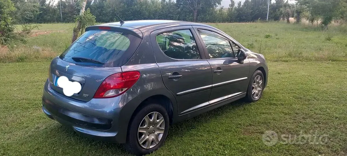 Usata Peugeot 207 73 CV (53 kW) 2011 Berlina
