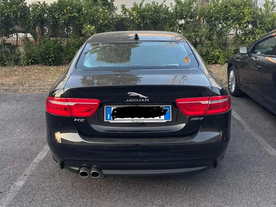 Usata Jaguar XE Prestige 179 CV (131 kW) 2017 Nero Berlina