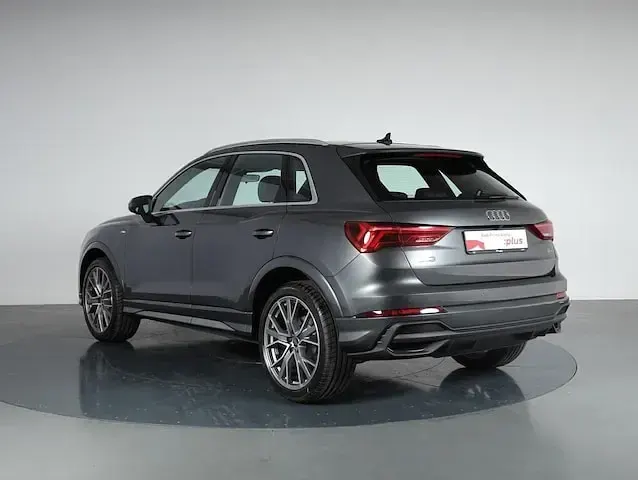 Usata Audi Q3 S-Line 150 CV (110 kW) 2024 Grigio daytona perlato SUV