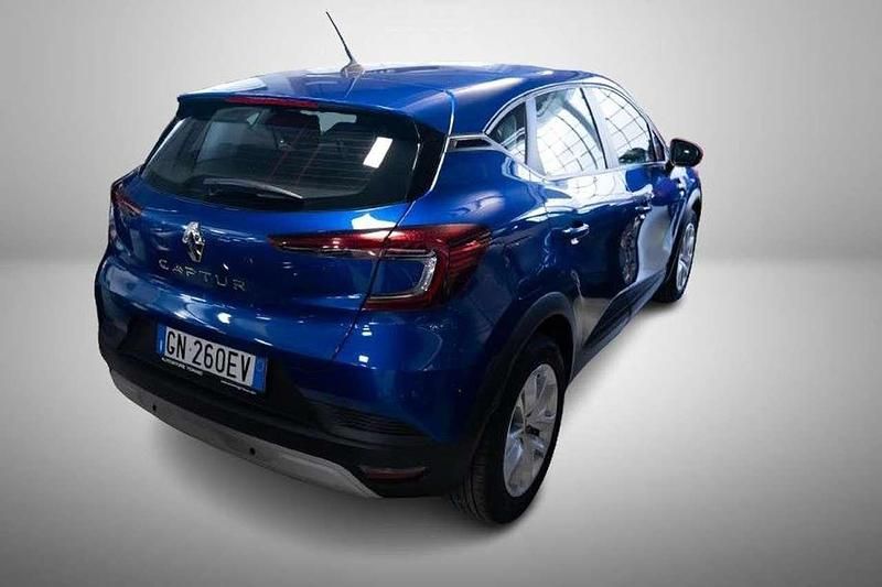 Usata Renault Captur Equilibre 101 CV (74 kW) 2023 Blu/azzurro SUV