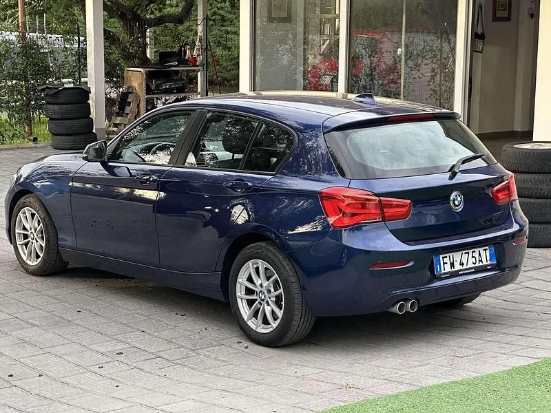 Usata BMW 120 Efficient Dynamics 190 CV (139 kW) 2019 Mediterranean blue Utilitaria