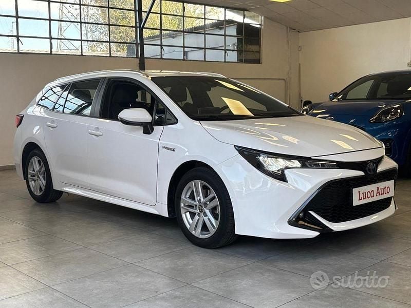 Usata Toyota Corolla 98 CV (72 kW) 2021 Bianco Station wagon