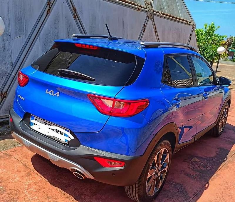Usata Kia Stonic 101 CV (74 kW) 2024 Blu/azzurro SUV