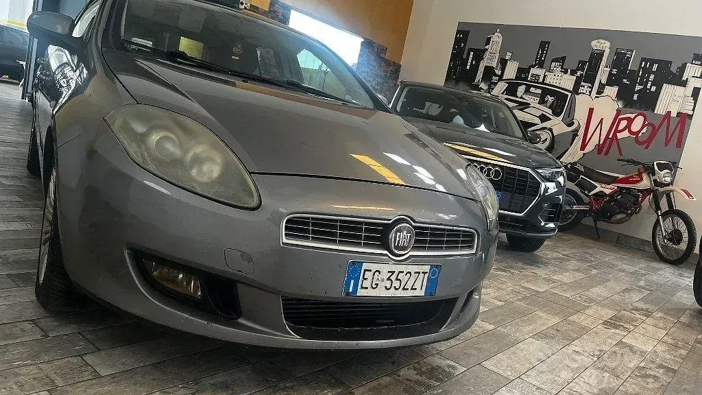 Usata Fiat Bravo Dynamic 105 CV (77 kW) 2011 Grigio Utilitaria