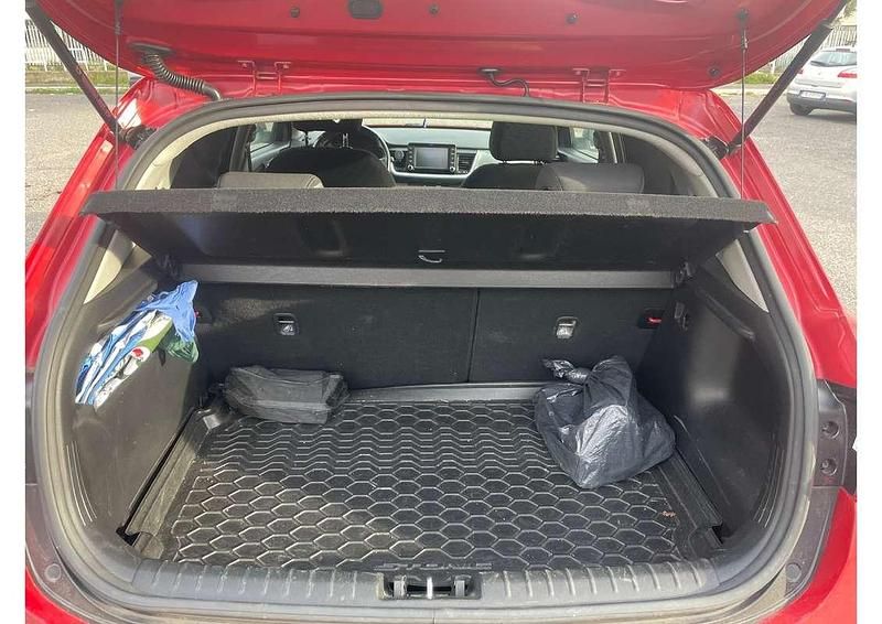 Usata Kia Stonic Style 97 CV (71 kW) 2020 Rosso SUV