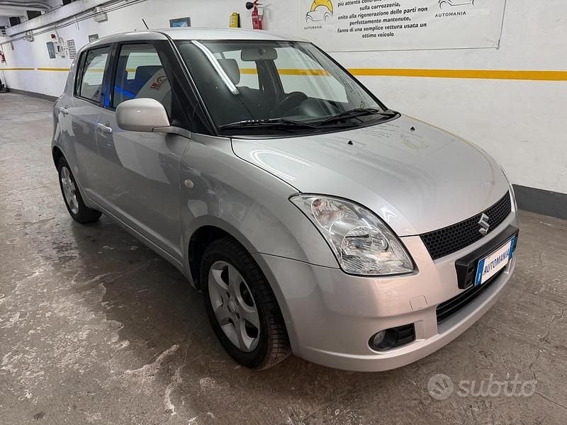Usata Suzuki Swift GL 92 CV (67 kW) 2006 Grigio Utilitaria