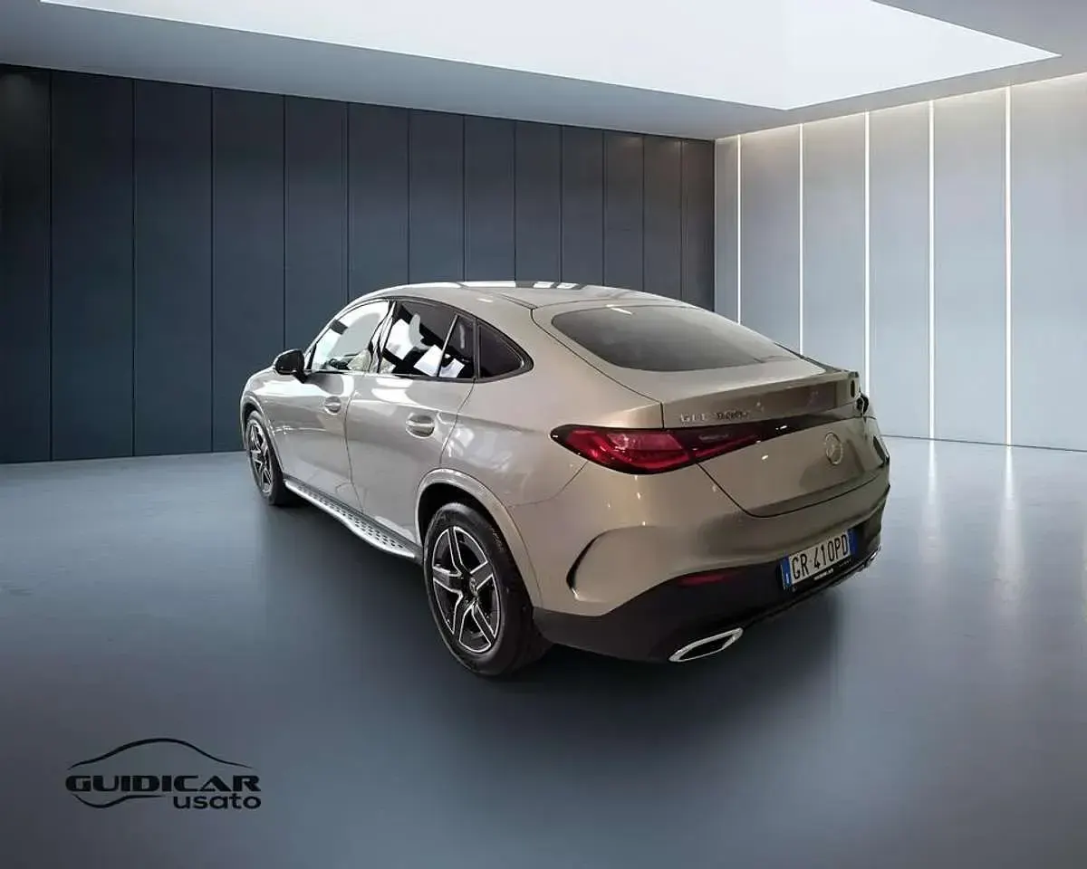 Usata Mercedes GLC300 AMG Line Premium 269 CV (197 kW) 2023 Argento mojave SUV