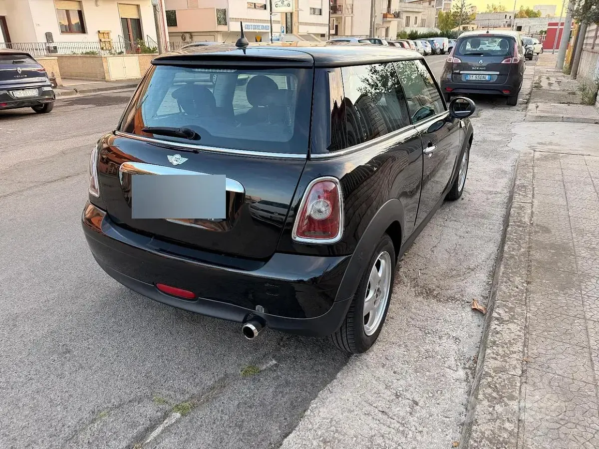 Usata Mini ONE 90 CV (66 kW) 2010 Nero Utilitaria