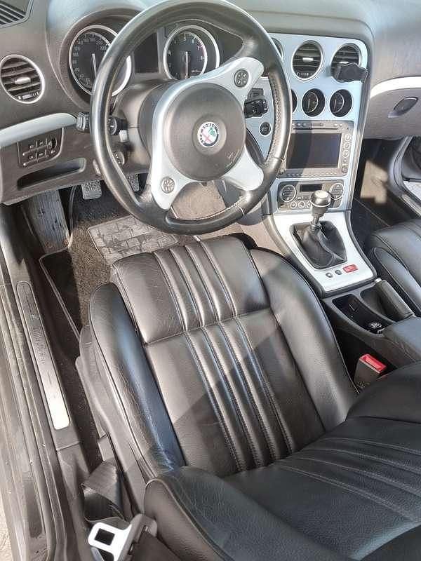 Grigio Usata 2006 Alfa Romeo 159 Station wagon | 2900 € (Ottimo prezzo) - Immagine 1/4